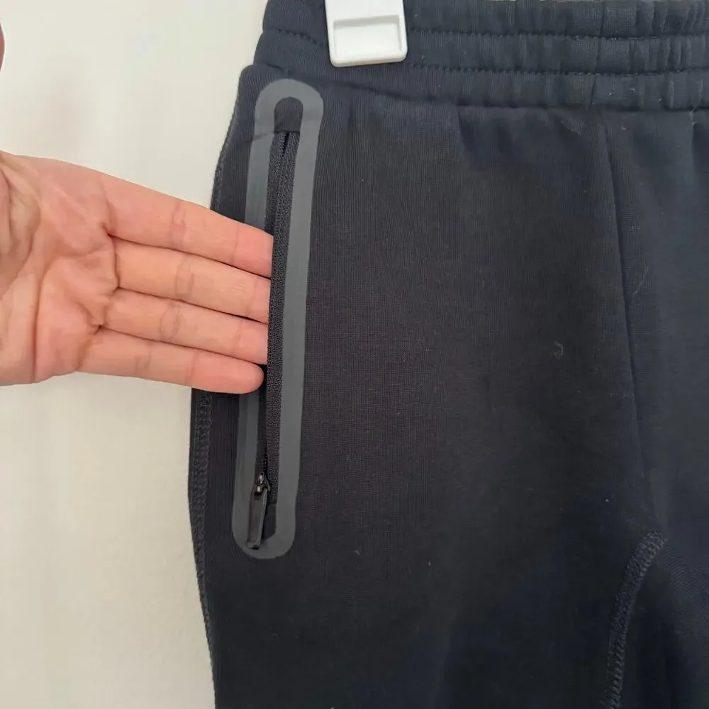 Nike Tech Fleece Joggers in Black